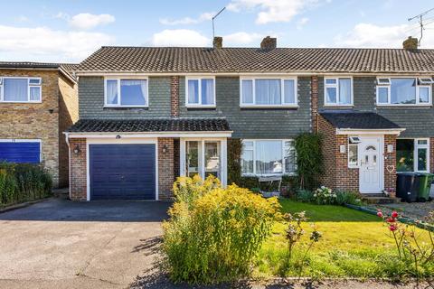14 Hazelbank Close, Liphook, GU30 7BY