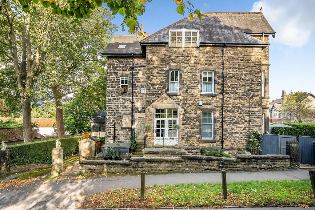 Cold Bath Road, Harrogate, HG2 4 bed apartment for sale £595,000