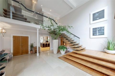 Taftiog Moles Hill, Oxshott, Leatherhead, KT22 0QB