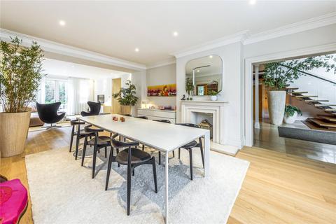 Taftiog Moles Hill, Oxshott, Leatherhead, KT22 0QB
