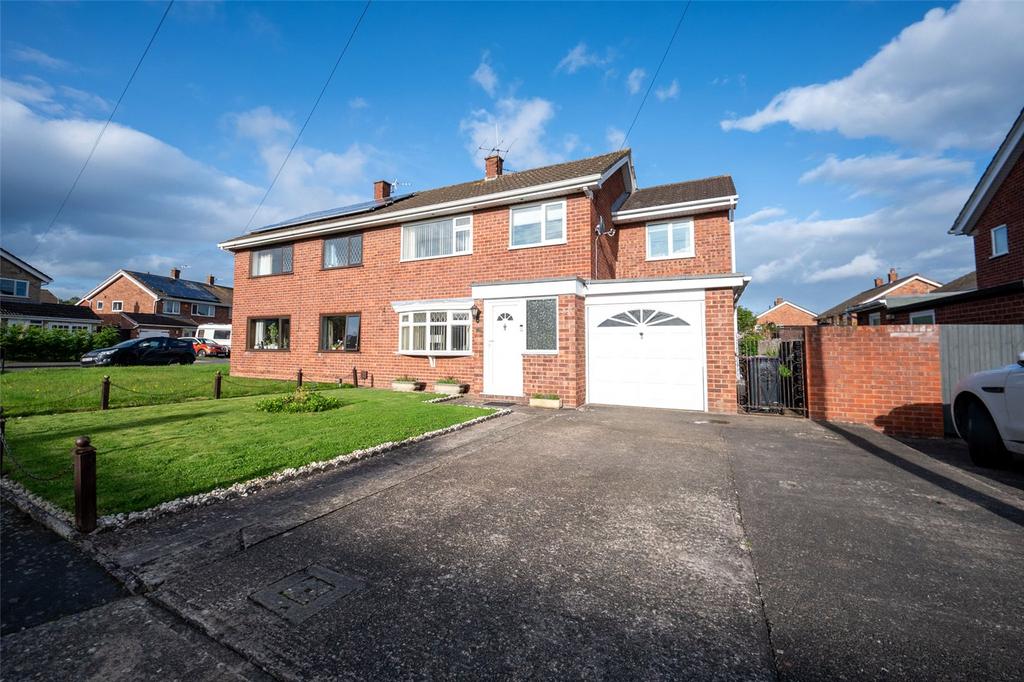 Lydham Road, Heath Farm, Shrewsbury, Shrsophire, SY1 4 bed semi