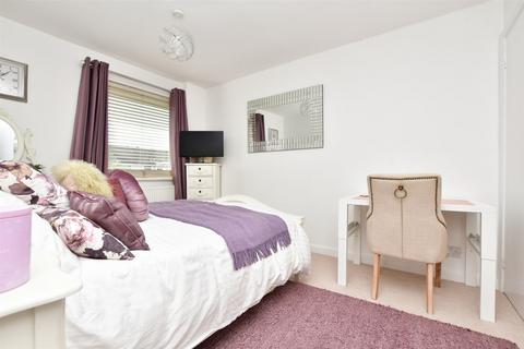 14 Burnham Drive, Reigate, RH2 9HD