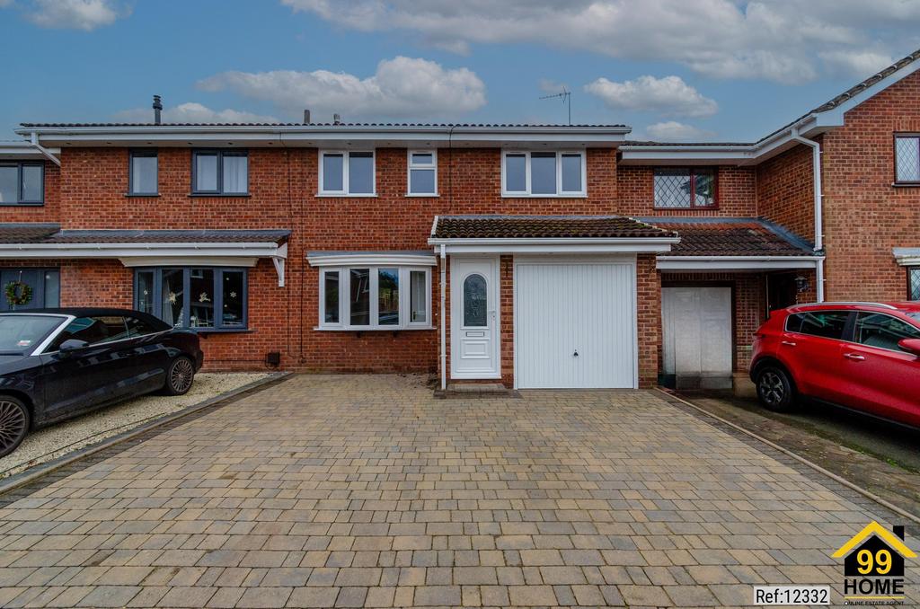 Buttermere Court, Wolverhampton, West Midlands, WV6 4 bed semidetached