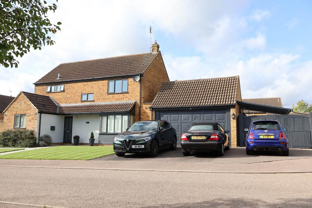 Brittons Close, Sharnbrook 6 bed detached house for sale £565,000