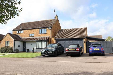 6 bedroom detached house for sale, Brittons Close, Sharnbrook