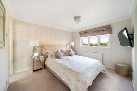 4 Brittons Close, Sharnbrook, Bedford, MK44 1PN