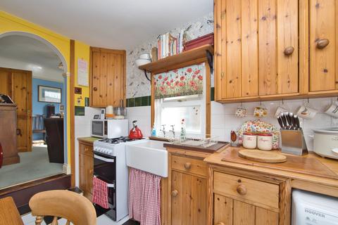 25 Douglas Road, Dover, CT17 0BD