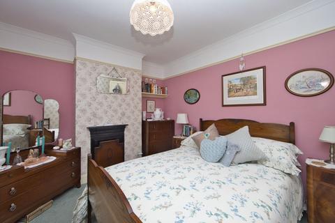 25 Douglas Road, Dover, CT17 0BD