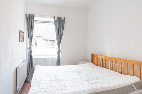2 bedroom flat to rent, 1993L – World's End Close, Edinburgh, EH1 1TD