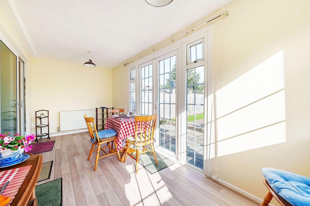 Lakehurst Road, Epsom