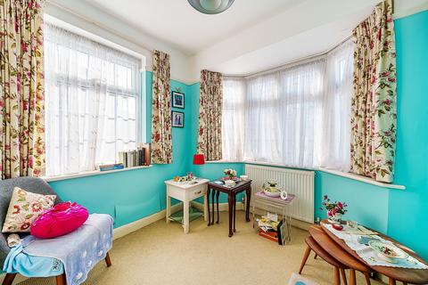 14 Lakehurst Road, Epsom, KT19 0ES
