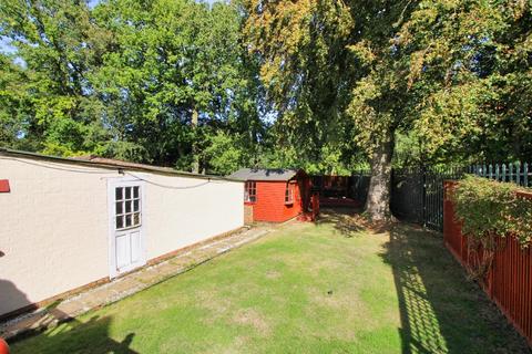2 bedroom semi-detached bungalow for sale - Hever Avenue, West Kingsdown TN15