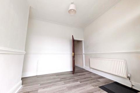 2 bedroom terraced house to rent, Greatbatch Avenue, Penkhull, Stoke-on-Trent, ST4