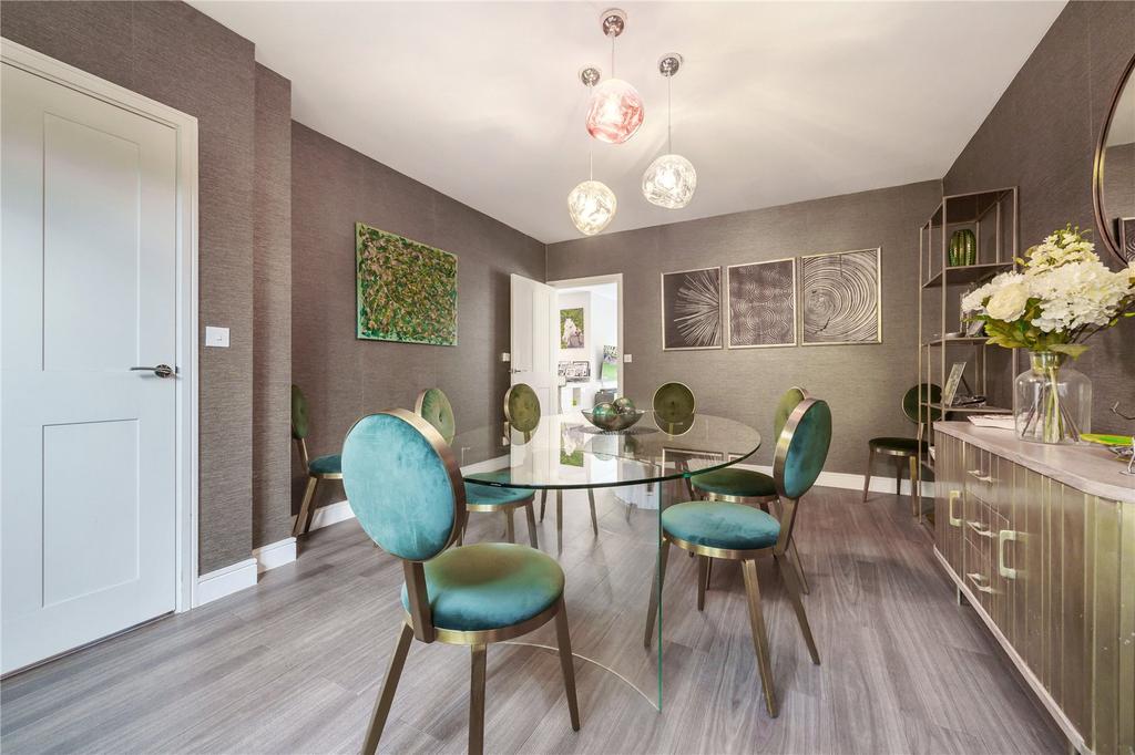 Well Grove, Whetstone, London, N20 4 bed semidetached house £1,395,000