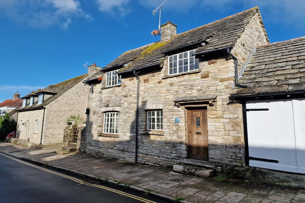 Corfe Castle 3 bed detached house to rent £1,750 pcm (£404 pw)