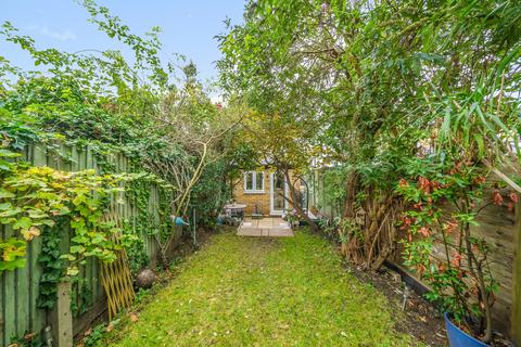 27 Latimer Road, Teddington, TW11 8QA