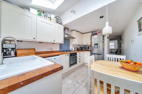 27 Latimer Road, Teddington, TW11 8QA