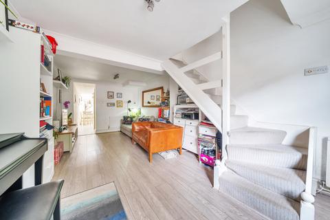 27 Latimer Road, Teddington, TW11 8QA