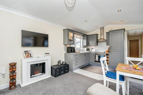 1 bedroom park home for sale, Boarhunt, Fareham, PO17