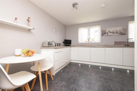 20 Miners Walk, Dalkeith, EH22 2AL