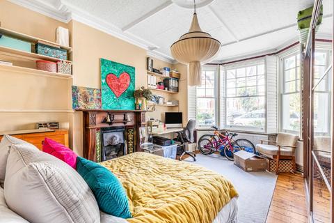 3 bedroom flat for sale, Heybridge Avenue, Streatham Common
