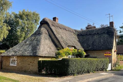 3 bedroom cottage for sale, The Green, Northampton NN7