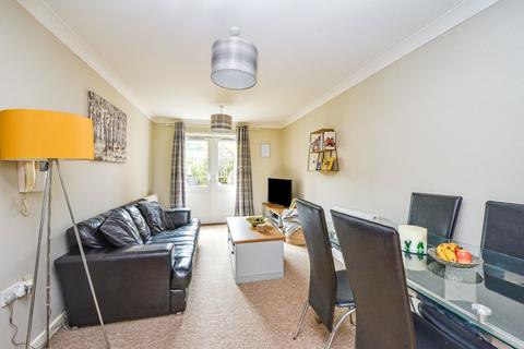 1 bedroom flat for sale, Robins Court, Alresford, Hampshire