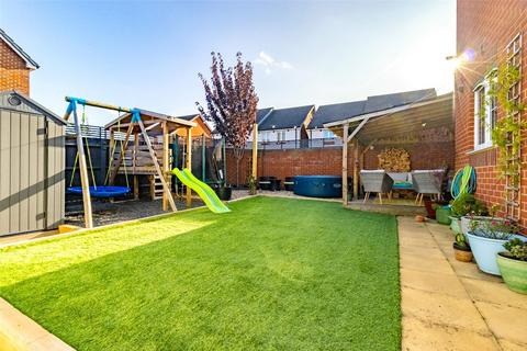 6 Ceres Road, Blunsdon, Swindon, SN26 8AF