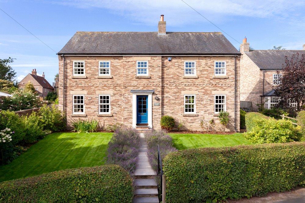 Back Lane, Tollerton, York, North Yorkshire, YO61 5 bed detached house