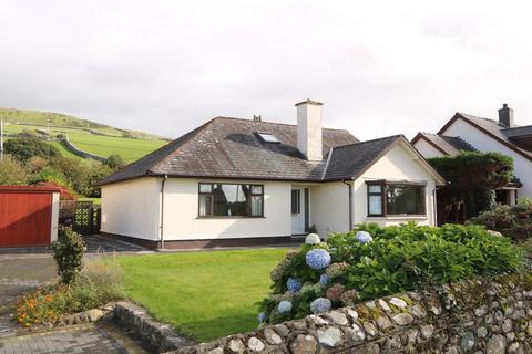 3 bedroom detached bungalow for sale, Llwyngwril LL37