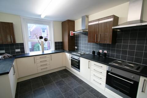 9 bedroom house to rent, HYDE PARK ROAD, Leeds