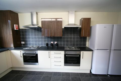 9 bedroom house to rent, HYDE PARK ROAD, Leeds