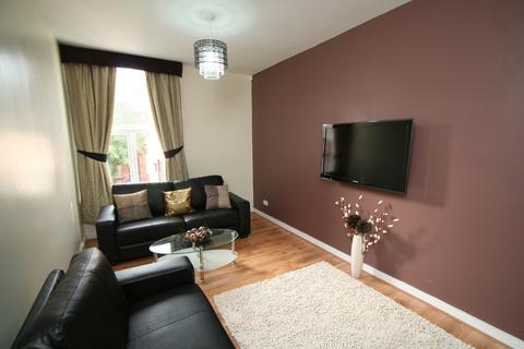 9 bedroom house to rent, HYDE PARK ROAD, Leeds