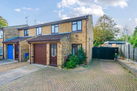 3 bedroom end of terrace house for sale, Hermitage Close,  Farnborough, GU14