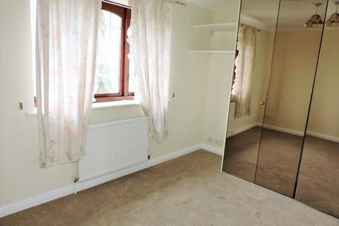 8 Rushmon Villas, New Malden, KT3 6BZ