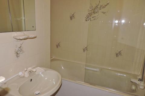 8 Rushmon Villas, New Malden, KT3 6BZ