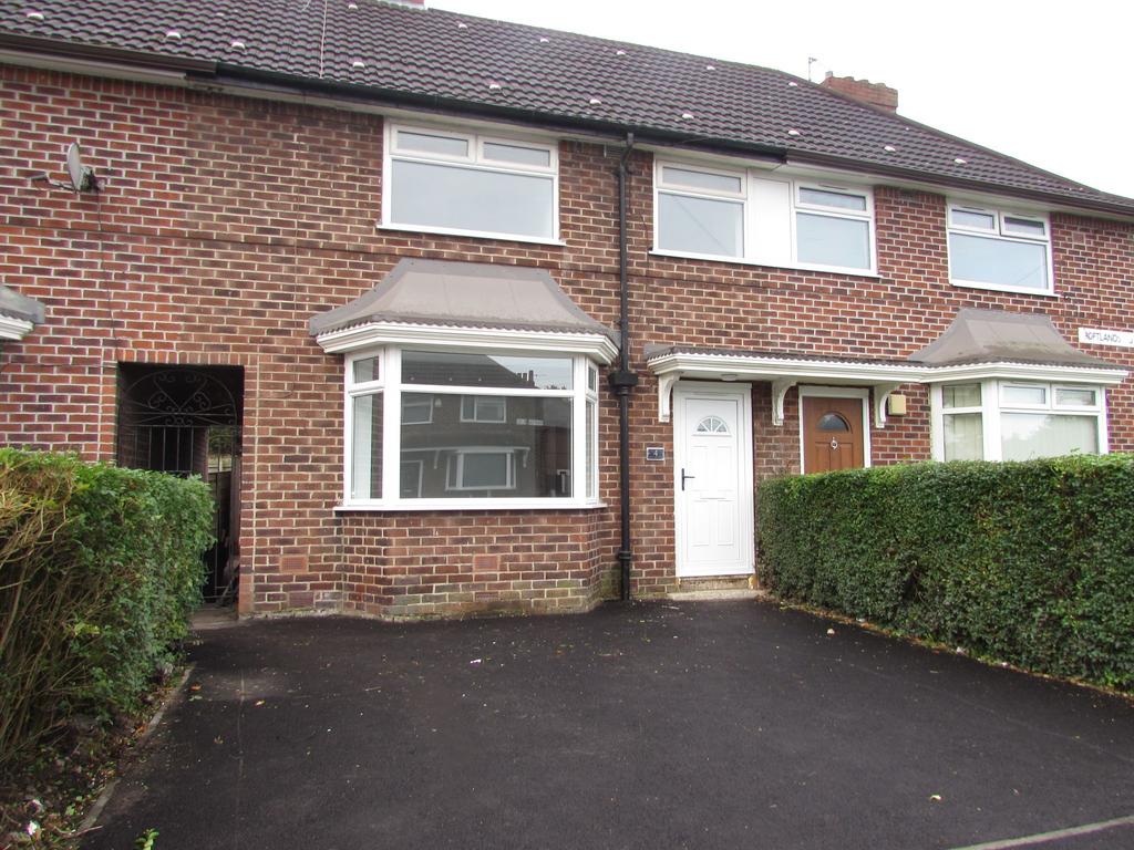 Croftlands Road, Crossacres, Wythenshawe, M22 3 bed terraced house for sale £240,000