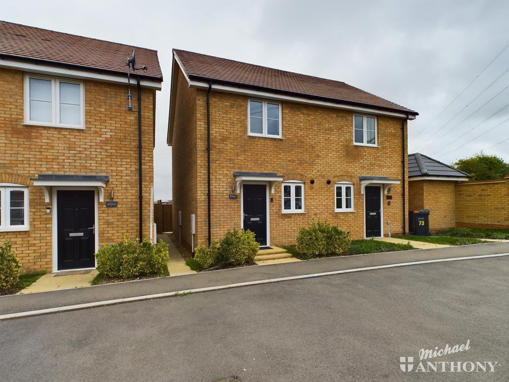 Leighton Buzzard LU7 2 bed semidetached house for sale £290,000