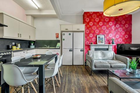 7 bedroom flat to rent, BRUDENELL ROAD, Leeds