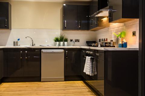 6 bedroom house to rent, ST ANNS RISE, Leeds