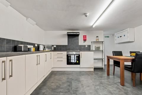 5 bedroom house to rent, GROVE GARDENS, Leeds