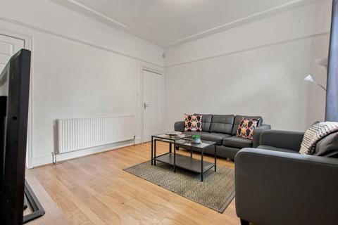 5 bedroom house to rent, GROVE GARDENS, Leeds