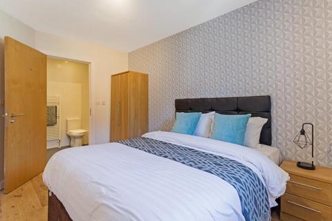 4 bedroom house to rent, Bentley Lane, Leeds