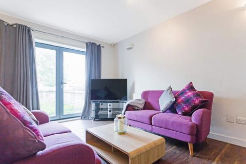 1 bedroom in a house share to rent, Meanwood Road, Leeds