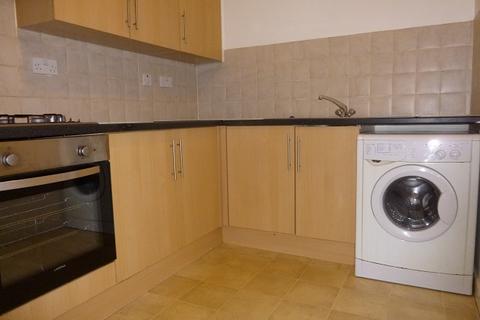 2 bedroom flat to rent, Main Street, Kilwinning KA13