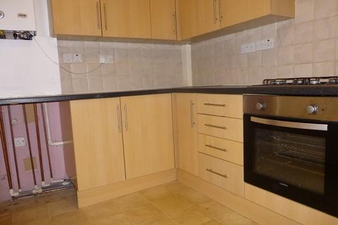 2 bedroom flat to rent, Main Street, Kilwinning KA13