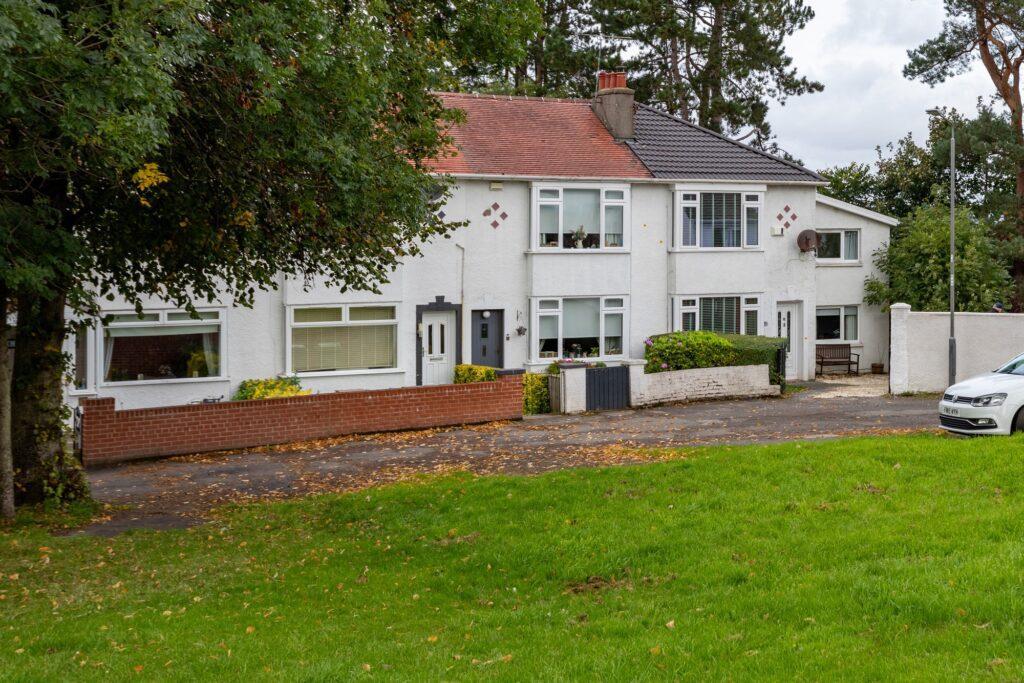 The Oval, Clarkston 4 bed end of terrace house for sale £279,000
