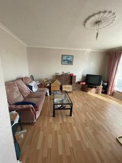 2 bedroom flat to rent, Ilford, IG3