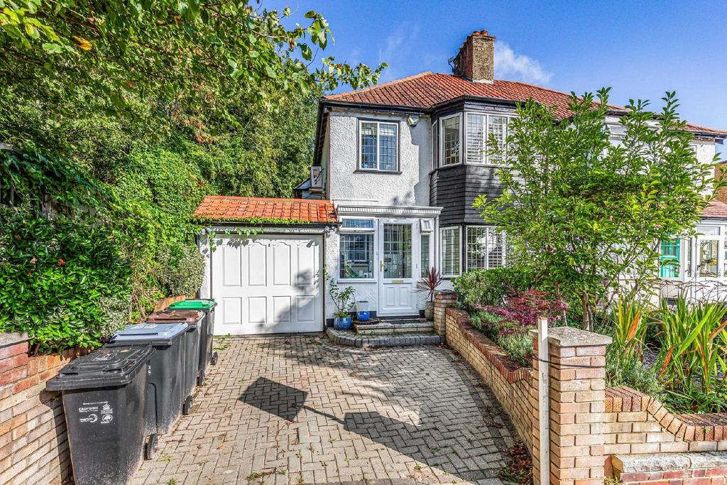 Covington Way, Streatham Common 3 bed semidetached house for sale £625,000