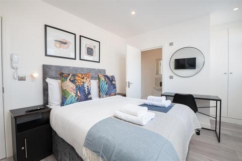 Studio to rent, Upper Richmond Road, Putney, London, SW14